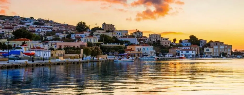 An iconic view of Oinousses